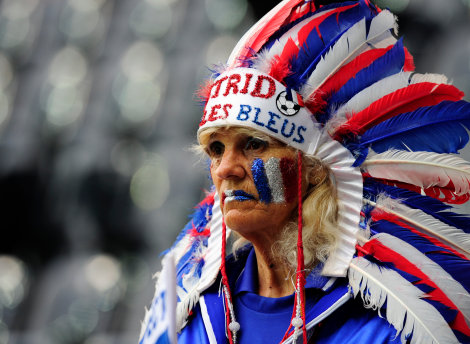 Set, bleu, blanc, rouge pour supporter - France chez DeguizFetes.